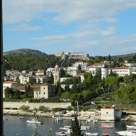 Seaview - Zf Hvar Gæstehus *