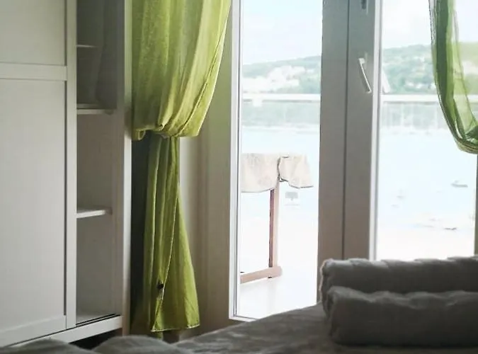 Seaview - Zf Hvar Гостьовий будинок Хвар