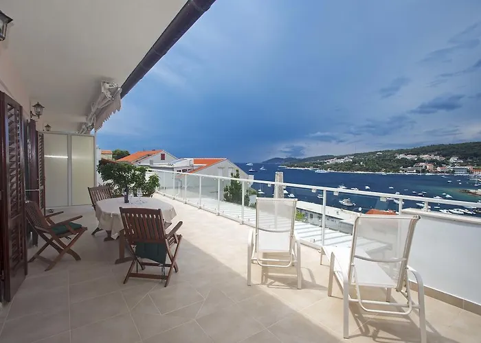 Гостьовий будинок Seaview - Zf Hvar Хвар