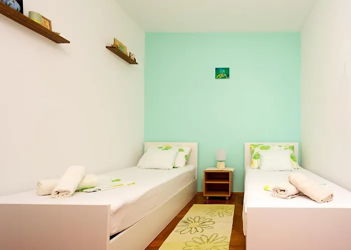 Гостьовий будинок Seaview - Zf Hvar 4*