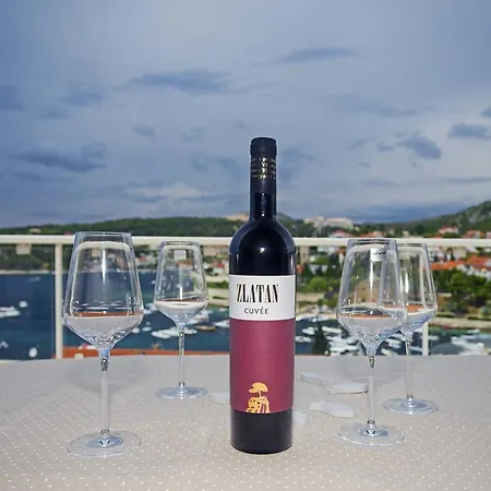 Seaview - Zf Hvar Гостьовий будинок Хвар